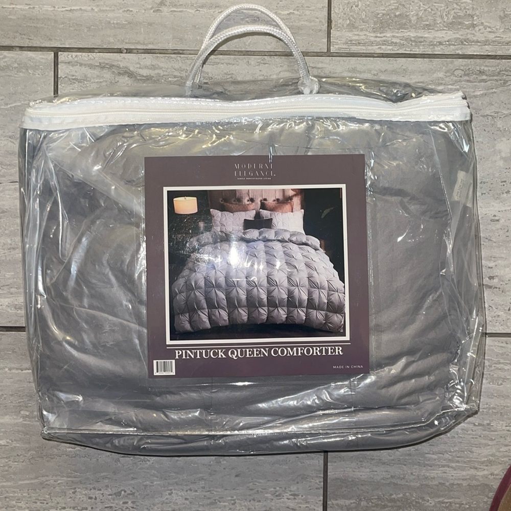 Modern Elegance Pintuck Comforter, Gray, Queen Size
